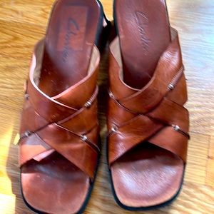 EUC! Clarks Women’s Leather Sandals. Size 8 1/2 M
